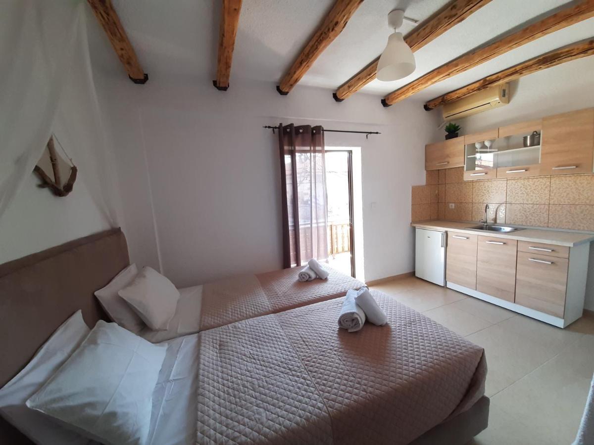 Mariza Apartments -Studios Ханиоти Экстерьер фото