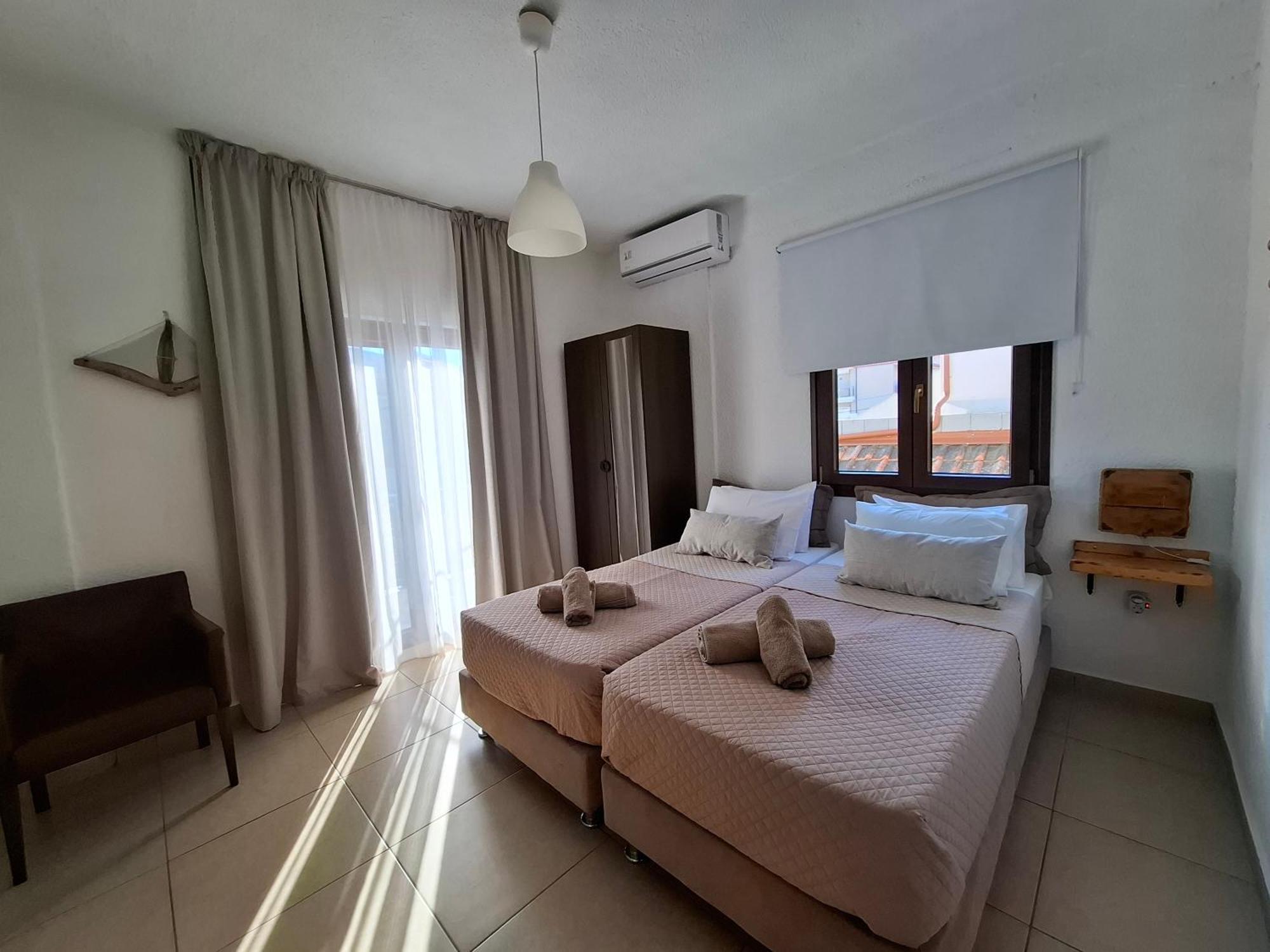 Mariza Apartments -Studios Ханиоти Экстерьер фото